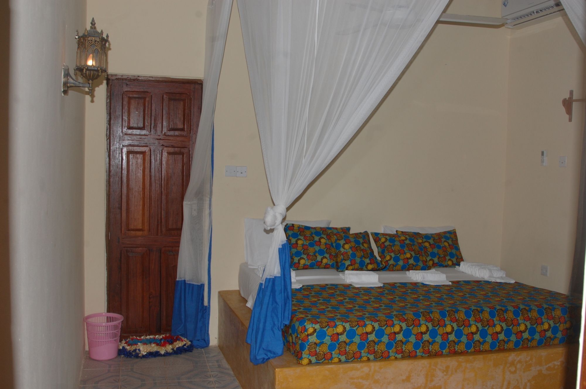 Blue Earth Lodge