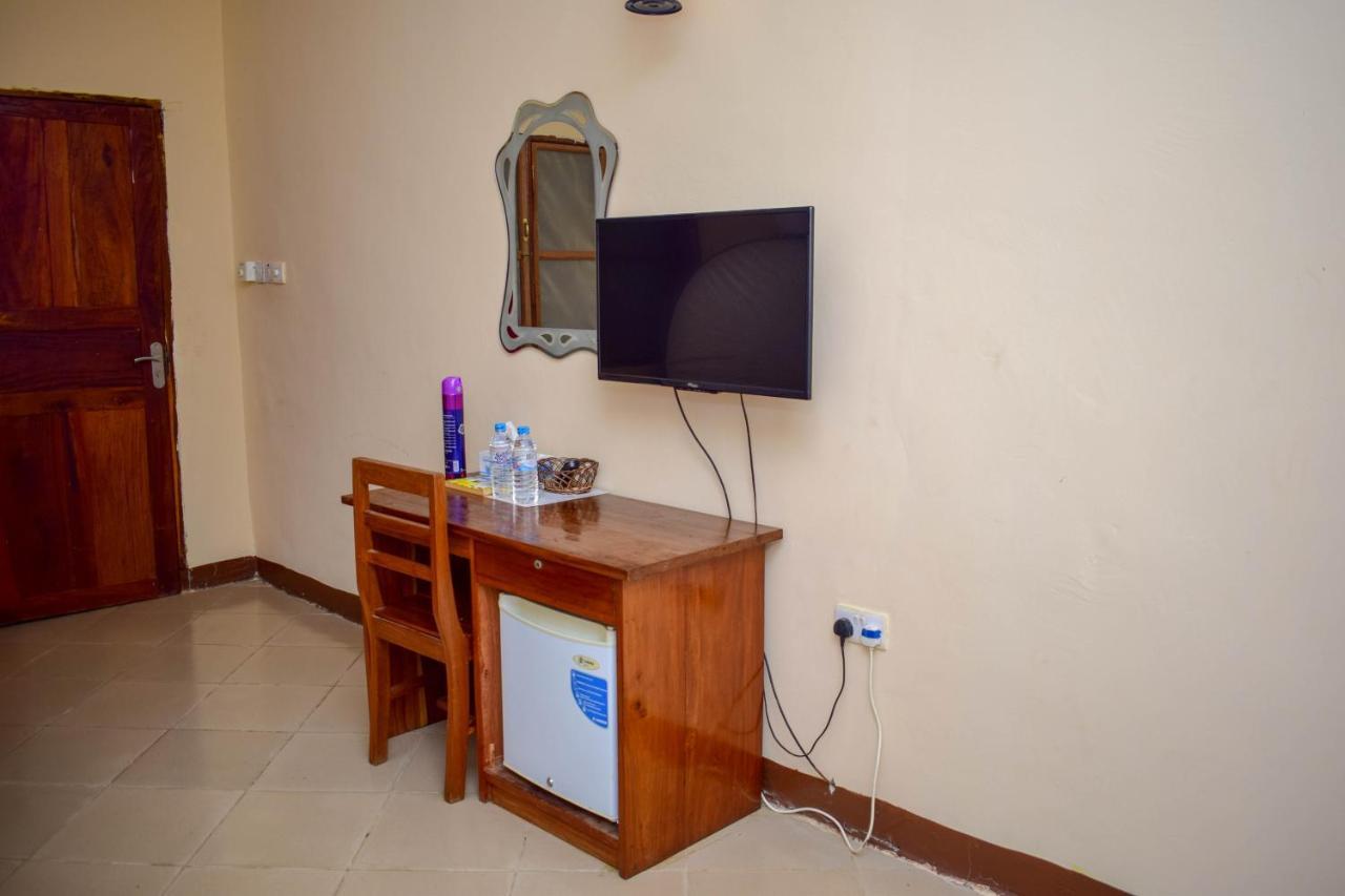 Hotel Amaan Ocean Kihinani 3*