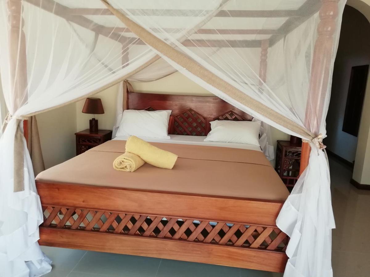 Bed & Breakfast Kusini Beach Villas