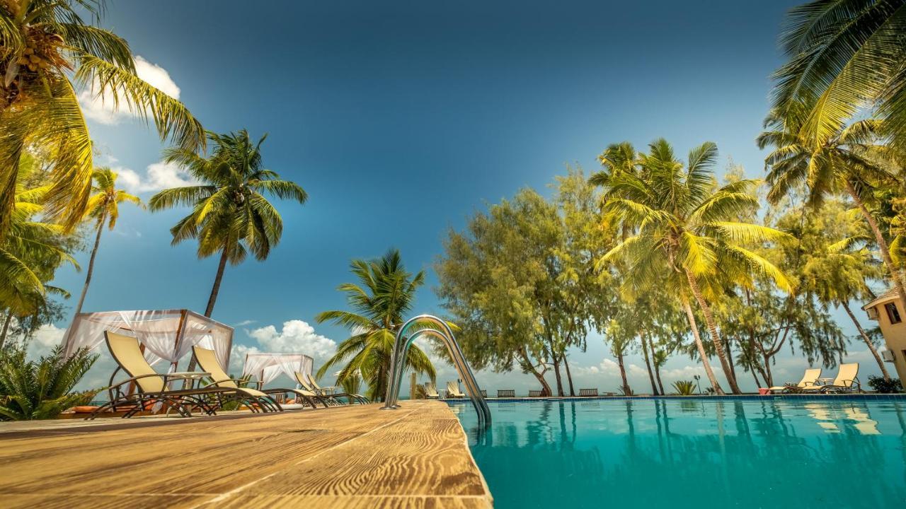 Ahg Maya Bay & Hotel Michamvi Kae
