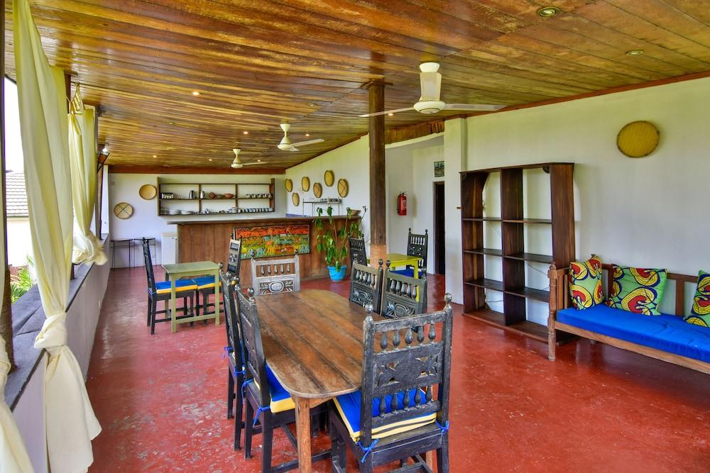 Bed & Breakfast Hiliki House 3*